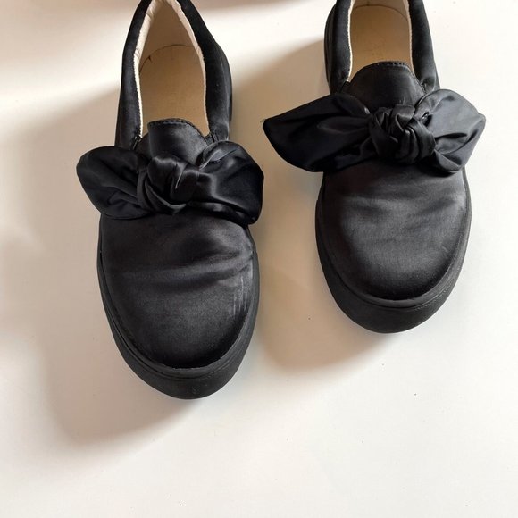 Urban Outfitters Bow Shoes | Size 7 - Picture 2 of 6